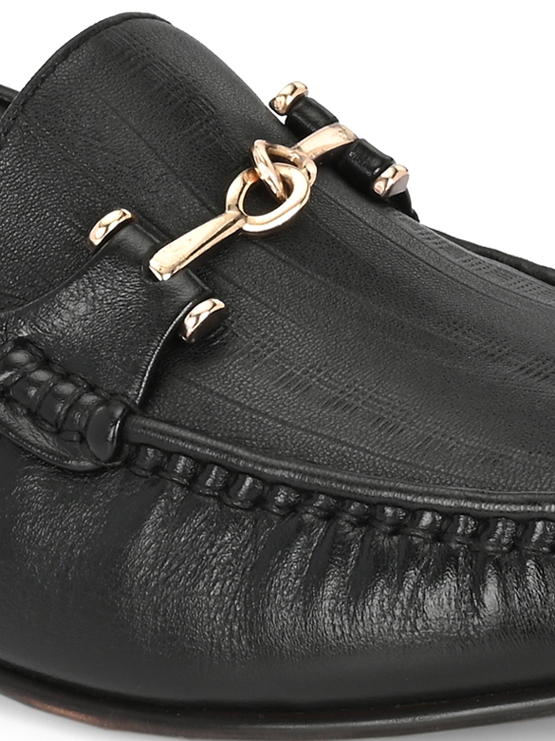 Classic Buckled Loafers by Lafattio