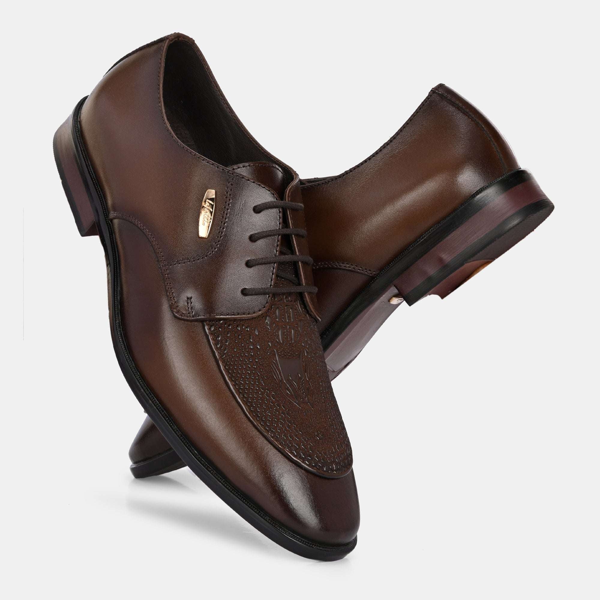 Hand Engraved Lace-Up Shoes by Lafattio